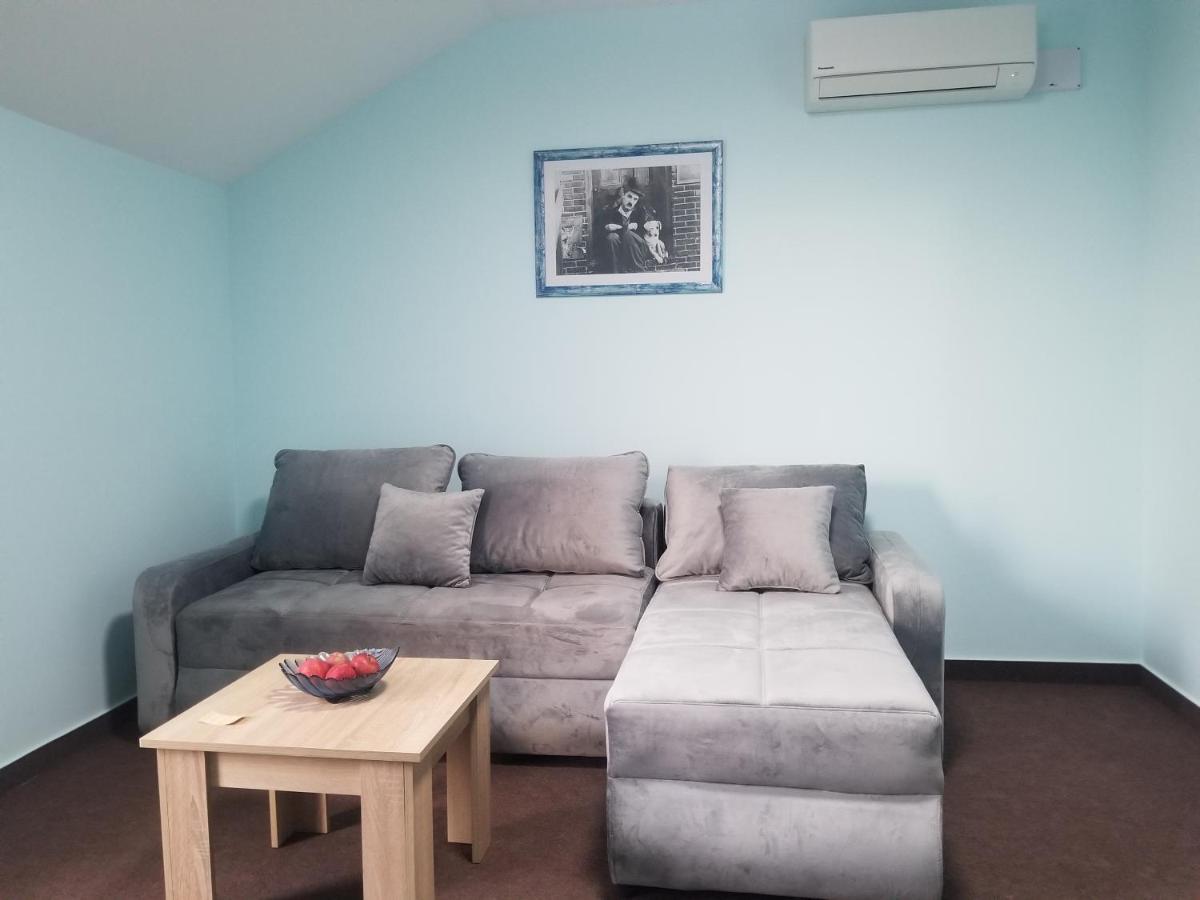 Vila Dvor Суботица Екстериор снимка